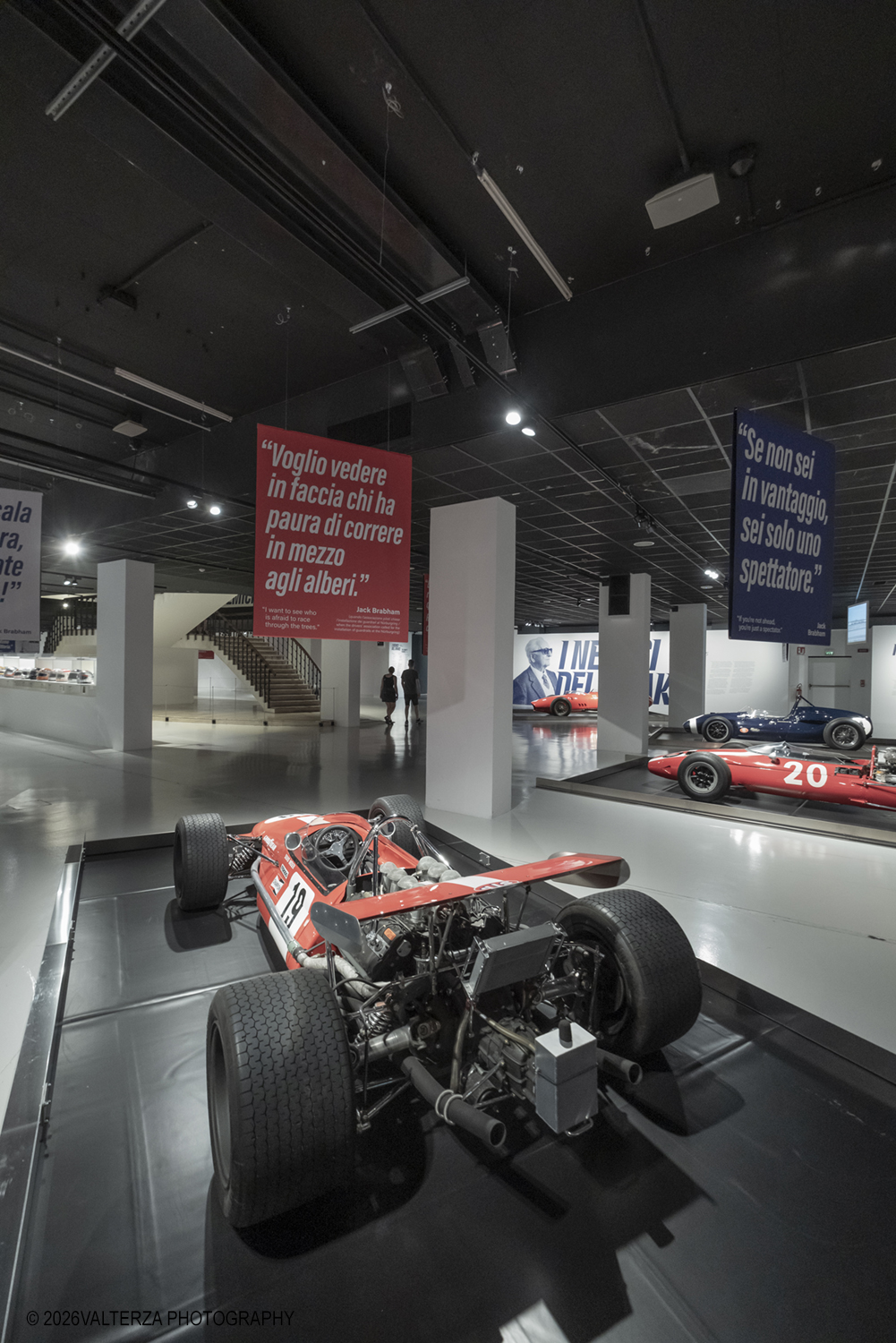 _DSF7534.jpg - 17/06/2026. Torino. La mostra "I Nemici del Drake. Enzo Ferrari e le scuderie inglesi" Ã¨ l'esposizione temporanea in corso al MAUTO . La mostra racconta la leggendaria rivalitÃ  tra Enzo Ferrari (soprannominato il "Drake") e i costruttori britannici. I team inglesi venivano ironicamente definiti da Ferrari come "garagisti"