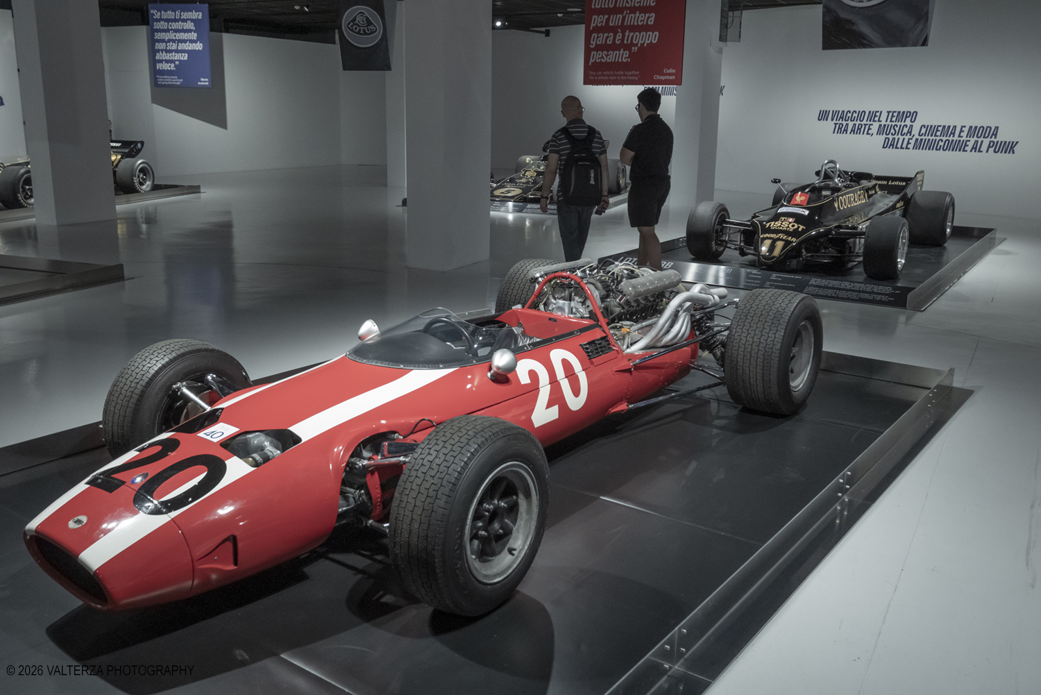 _DSF7572.jpg - 17/06/2026. Torino. La mostra "I Nemici del Drake. Enzo Ferrari e le scuderie inglesi" Ã¨ l'esposizione temporanea in corso al MAUTO . La mostra racconta la leggendaria rivalitÃ  tra Enzo Ferrari (soprannominato il "Drake") e i costruttori britannici. I team inglesi venivano ironicamente definiti da Ferrari come "garagisti"