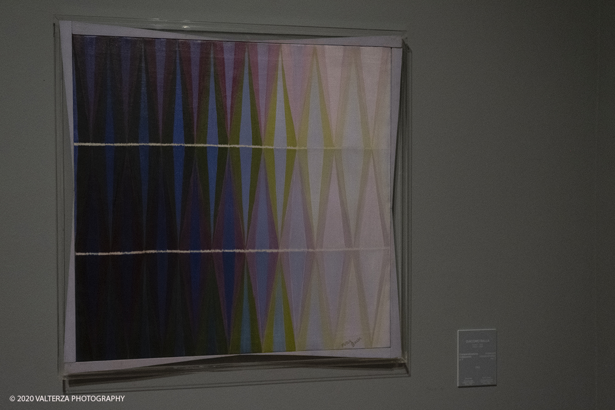 _DSF5937.jpg - 25/09/2020. Torino.  Il nuovo allestimento della collezione del Novecento storico della GAM di Torino. Nella foto Giacomo Balla compenetrazione iridescente 1912