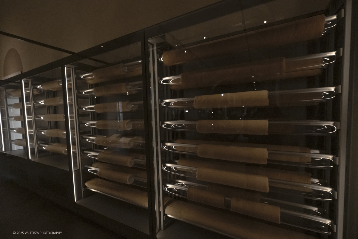 _DSF2895.jpg - 04/12/2025. Torino. Il riallestimento della Sala 7 del Museo Egizio di Torino, dedicata al corredo funerario di Kha e Merit, Ã¨ stato inaugurato il 4 dicembre 2025. I lavori di aggiornamento erano iniziati il 7 ottobre 2025. Nella foto i teli di Kha e Merit