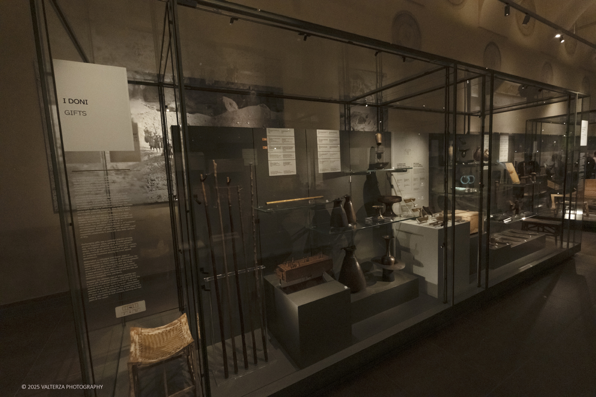 _DSF2920.jpg - 04/12/2025. Torino. Il riallestimento della Sala 7 del Museo Egizio di Torino, dedicata al corredo funerario di Kha e Merit, Ã¨ stato inaugurato il 4 dicembre 2025. I lavori di aggiornamento erano iniziati il 7 ottobre 2025. Nella foto teca con i doni reperiti nel corredo funerario