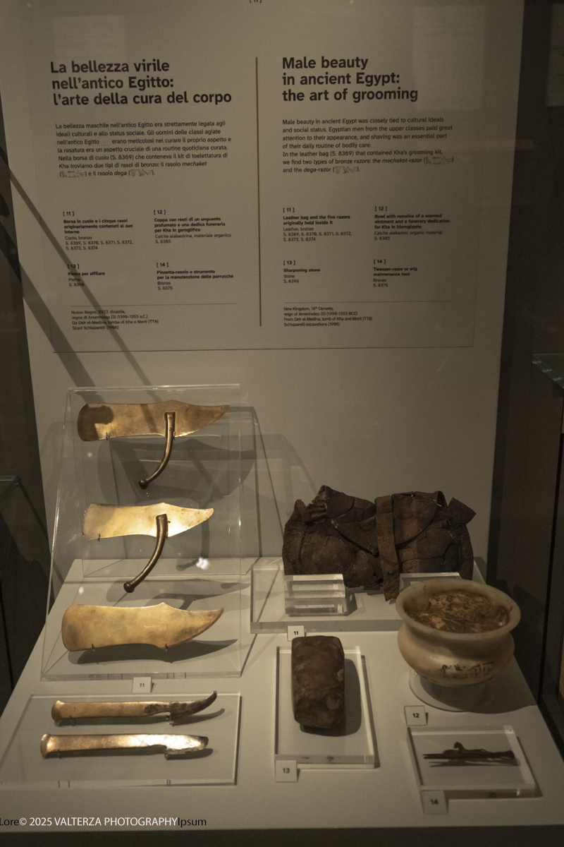 _DSF2929.jpg - 04/12/2025. Torino. Il riallestimento della Sala 7 del Museo Egizio di Torino, dedicata al corredo funerario di Kha e Merit, Ã¨ stato inaugurato il 4 dicembre 2025. I lavori di aggiornamento erano iniziati il 7 ottobre 2025. Nella foto teca con oggetti personali di KHA