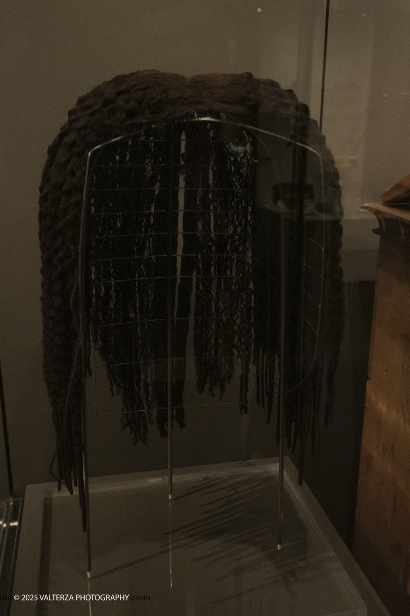 _DSF2969.jpg - 04/12/2025. Torino. Il riallestimento della Sala 7 del Museo Egizio di Torino, dedicata al corredo funerario di Kha e Merit, Ã¨ stato inaugurato il 4 dicembre 2025. I lavori di aggiornamento erano iniziati il 7 ottobre 2025. Nella foto la parrucca di Kha