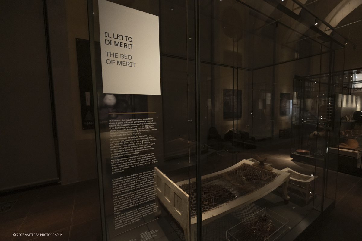_DSF2999.jpg - 04/12/2025. Torino. Il riallestimento della Sala 7 del Museo Egizio di Torino, dedicata al corredo funerario di Kha e Merit, Ã¨ stato inaugurato il 4 dicembre 2025. I lavori di aggiornamento erano iniziati il 7 ottobre 2025. Nella foto il letto di Merit