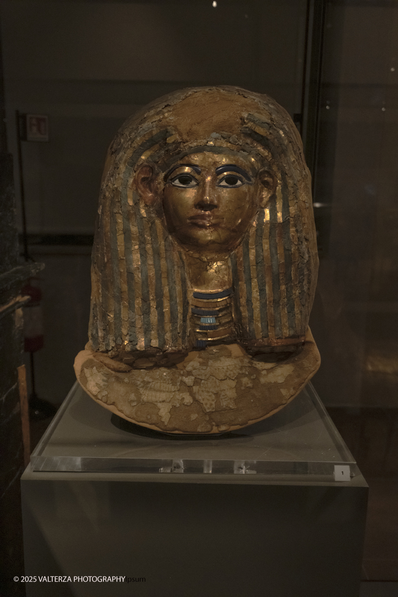 _DSF3034.jpg - 04/12/2025. Torino. Il riallestimento della Sala 7 del Museo Egizio di Torino, dedicata al corredo funerario di Kha e Merit, Ã¨ stato inaugurato il 4 dicembre 2025. I lavori di aggiornamento erano iniziati il 7 ottobre 2025. Nella foto maschera funeraria di Merit