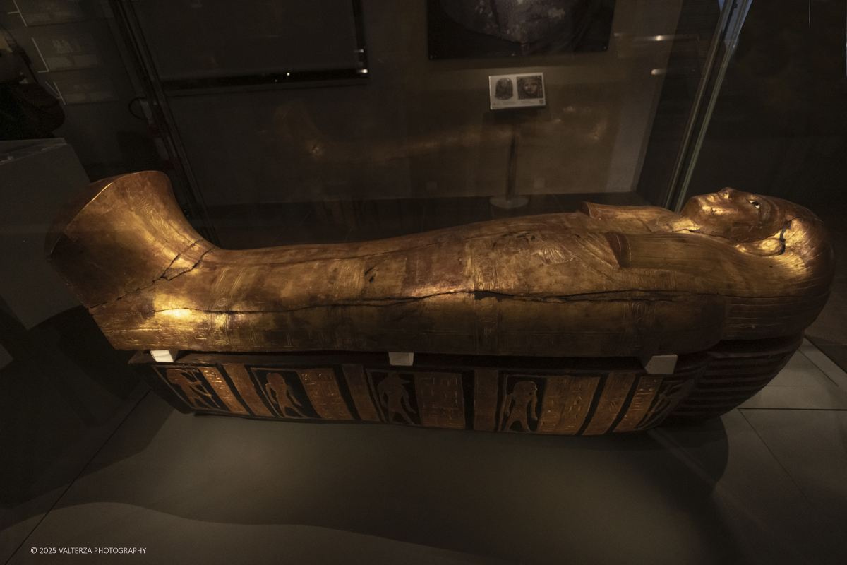 _DSF3036.jpg - 04/12/2025. Torino. Il riallestimento della Sala 7 del Museo Egizio di Torino, dedicata al corredo funerario di Kha e Merit, Ã¨ stato inaugurato il 4 dicembre 2025. I lavori di aggiornamento erano iniziati il 7 ottobre 2025. Nella foto il sarcofago interno di Merit