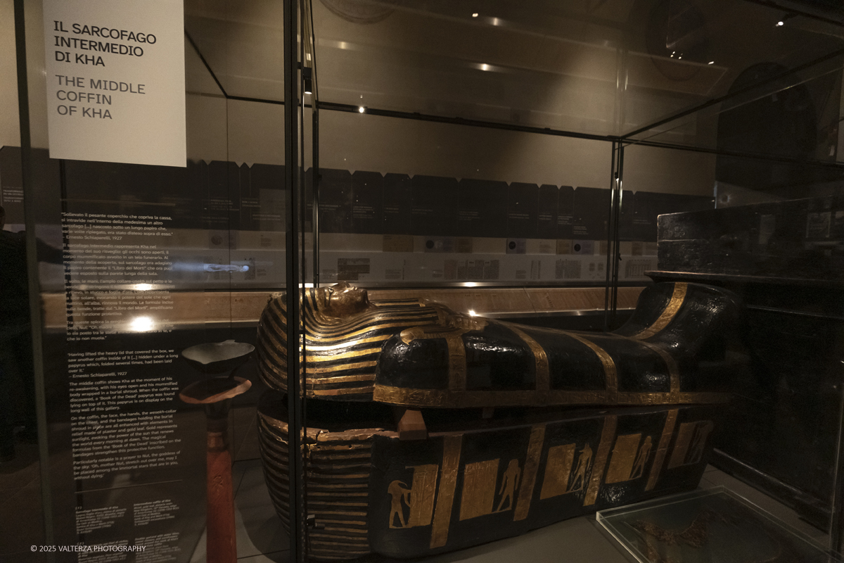 _DSF3041.jpg - 04/12/2025. Torino. Il riallestimento della Sala 7 del Museo Egizio di Torino, dedicata al corredo funerario di Kha e Merit, Ã¨ stato inaugurato il 4 dicembre 2025. I lavori di aggiornamento erano iniziati il 7 ottobre 2025. Nella foto il Sarcofago intermedio di Kha