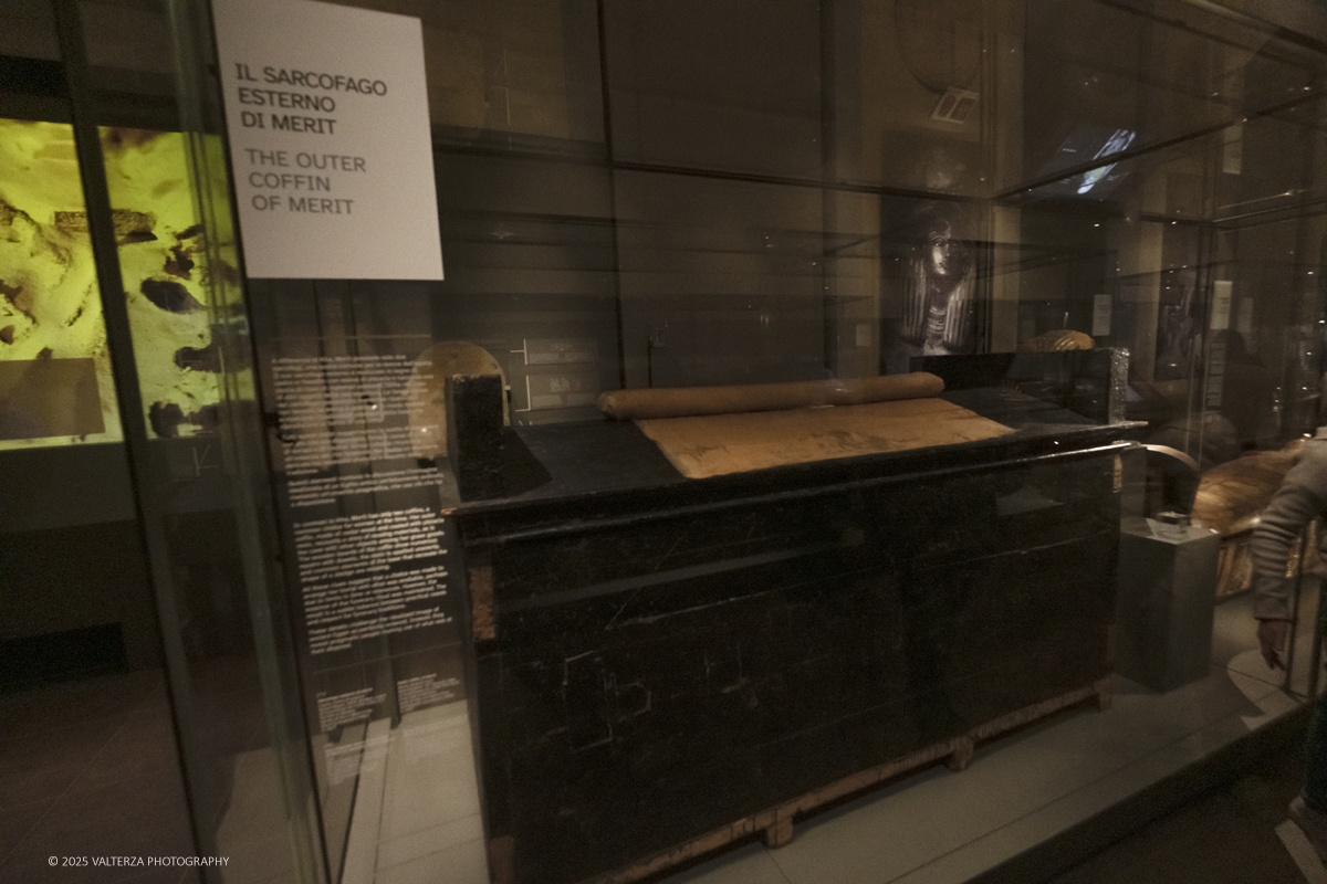 _DSF3065.jpg - 04/12/2025. Torino. Il riallestimento della Sala 7 del Museo Egizio di Torino, dedicata al corredo funerario di Kha e Merit, Ã¨ stato inaugurato il 4 dicembre 2025. I lavori di aggiornamento erano iniziati il 7 ottobre 2025. Nella foto il sarcofago esterno di Merit