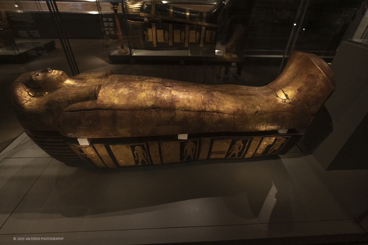 _DSF3073.jpg - 04/12/2025. Torino. Il riallestimento della Sala 7 del Museo Egizio di Torino, dedicata al corredo funerario di Kha e Merit, Ã¨ stato inaugurato il 4 dicembre 2025. I lavori di aggiornamento erano iniziati il 7 ottobre 2025. Nella foto il sarcofago intermedio di Merit