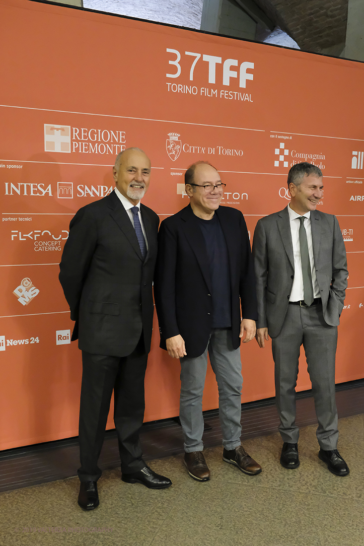 _DSF6219.jpg - 22/11/2019.Torino. Al via la 37ma edizione del Tff con un programma dedicato soprattutto all'horror. Nella foto Carlo Verdone con Enzo Ghigo presidente del Museo Nazionale del Cinema e Domenico de Gaetano direttore del medesimo