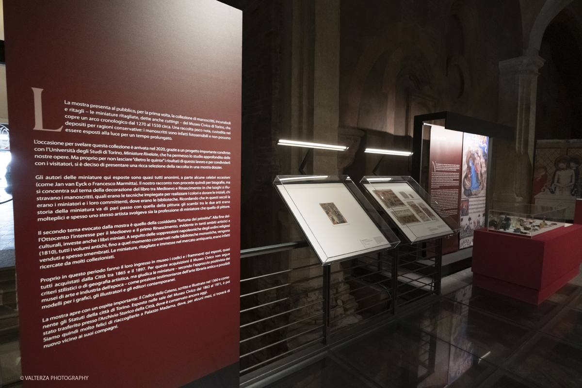 _DSF7824.jpg - 22/05(2025. Torino. JAN VAN EYCK E LE MINIATURE RIVELATE  50 capolavori dalla raccolta di manoscritti di Palazzo Madama. Nella foto parte dell'allestimento della moatra
