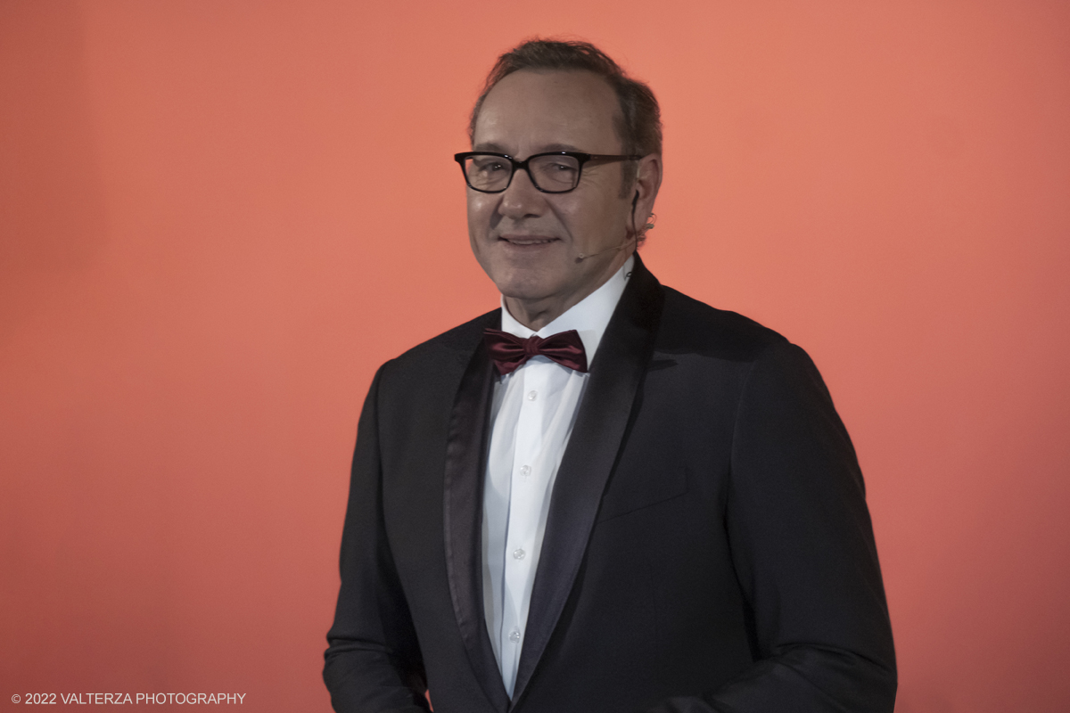 _DSF5130.jpg - 16/01/2023. Torino. Ãˆ Kevin Spacey la nuova Stella della Mole. Oggi, il due volte premio Oscar, per American Beauty e I soliti sospetti, Ã¨ stato omaggiato al Museo Nazionale del Cinema di Torino che ha la sua sede nel simbolo della cittÃ , la Mole Antonelliana, sede dove Kevin ha tenuto anche la sua Masterclass. Nella foto Kevin Spacey