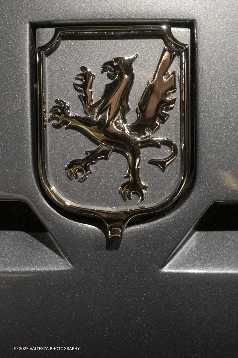 _DSF7334.jpg - 28/03/2023. Torino.  Una mostra per riscoprire la straordinaria vicenda industriale di Iso Rivolta, marchio oggi spesso dimenticato che testimonia lâ€™ingegno italiano nella storia dellâ€™automobile e del car design, recentemente rilanciato dalla nipote del fondatore. Nella foto il grifone della Iso Rivolta