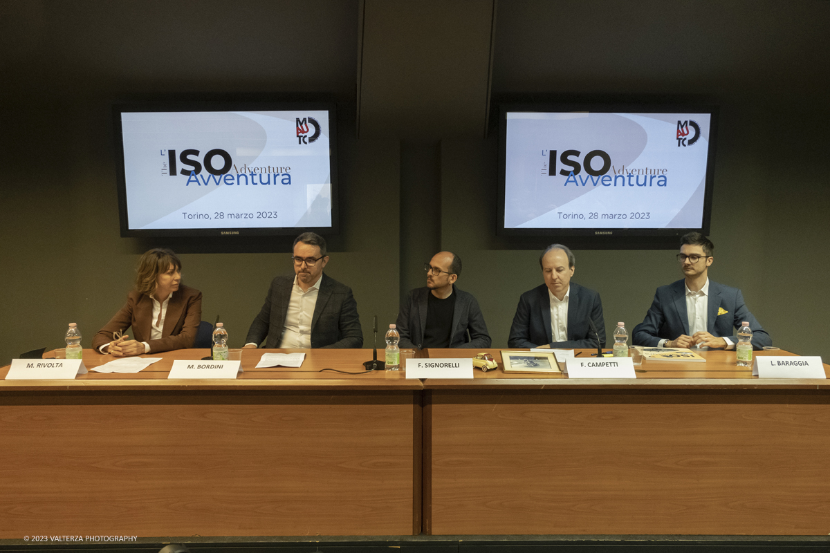 _DSF7454.jpg - 28/03/2023. Torino.  Una mostra per riscoprire la straordinaria vicenda industriale di Iso Rivolta, marchio oggi spesso dimenticato che testimonia lâ€™ingegno italiano nella storia dellâ€™automobile e del car design, recentemente rilanciato dalla nipote del fondatore. Nella foto il tavolo dei presentatori della mostra