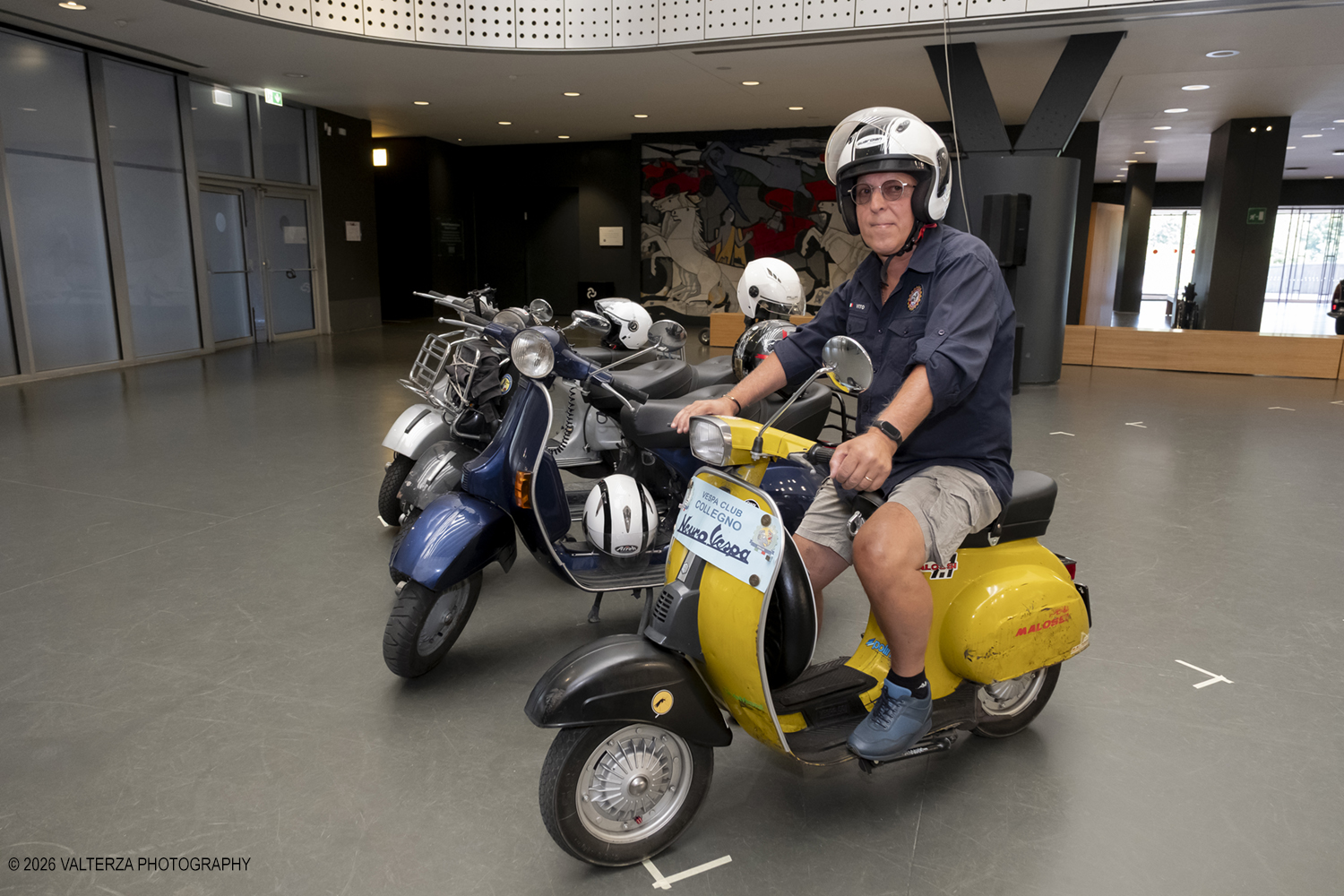 _DSF6094.jpg - 08/07/2026. Torino. In occasione della mostra VESPA. ICONA ITALIANA, il Museo Nazionale dellâ€™Automobile accoglie tutti i vespisti a vivere unâ€™esperienza esclusiva: per una sera la Piazza coperta del MAUTO ospita le Vespa dei partecipanti, che avranno lâ€™opportunitÃ  unica di esporre il proprio mezzo allâ€™interno del Museo, diventando protagonisti delle celebrazioni dedicate agli 80 anni di unâ€™autentica icona del design e della mobilitÃ  italiana. Nella foto l'arrivo di alcuni del priimi partecipanti al raduno