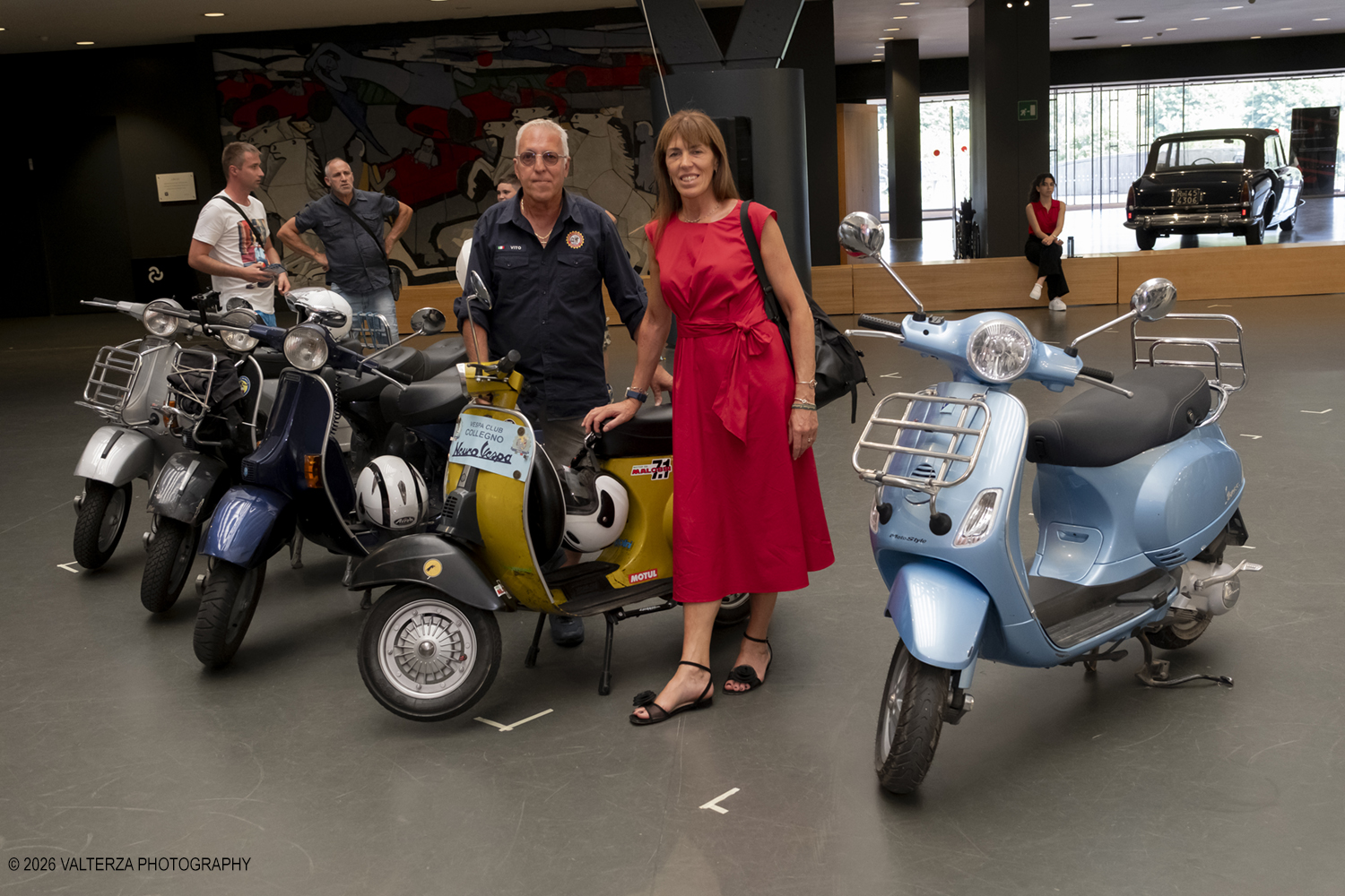 _DSF6113.jpg - 08/07/2026. Torino. In occasione della mostra VESPA. ICONA ITALIANA, il Museo Nazionale dellâ€™Automobile accoglie tutti i vespisti a vivere unâ€™esperienza esclusiva: per una sera la Piazza coperta del MAUTO ospita le Vespa dei partecipanti, che avranno lâ€™opportunitÃ  unica di esporre il proprio mezzo allâ€™interno del Museo, diventando protagonisti delle celebrazioni dedicate agli 80 anni di unâ€™autentica icona del design e della mobilitÃ  italiana. Nella foto l'arrivo di alcuni del priimi partecipanti al raduno