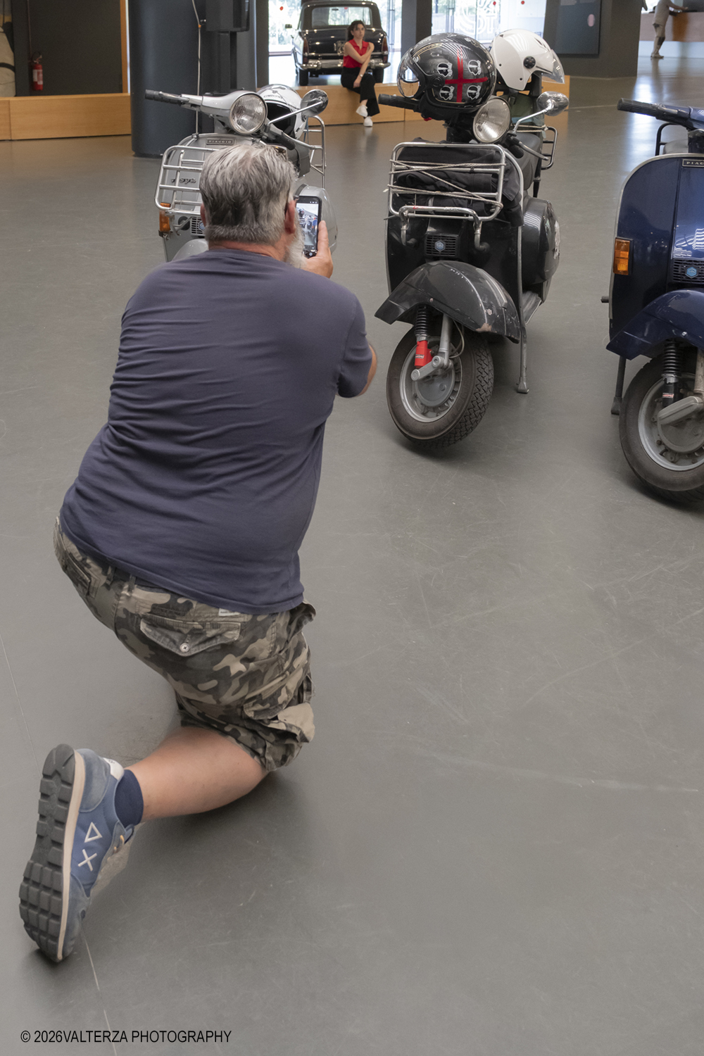 _DSF6123.jpg - 08/07/2026. Torino. In occasione della mostra VESPA. ICONA ITALIANA, il Museo Nazionale dellâ€™Automobile accoglie tutti i vespisti a vivere unâ€™esperienza esclusiva: per una sera la Piazza coperta del MAUTO ospita le Vespa dei partecipanti, che avranno lâ€™opportunitÃ  unica di esporre il proprio mezzo allâ€™interno del Museo, diventando protagonisti delle celebrazioni dedicate agli 80 anni di unâ€™autentica icona del design e della mobilitÃ  italiana. Nella foto l'arrivo di alcuni del priimi partecipanti al raduno