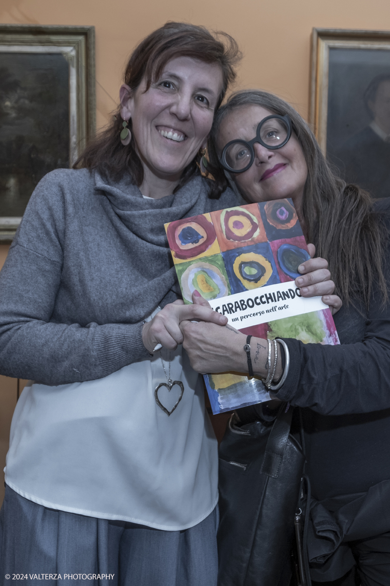 _DSF8555.jpg - 24/03/2024. Torino.  Presentazione di un ottimo libro  realizzato da insegnanti con la passione di insegnare arte per bimbi da sei anni e oltre. Nella foto un momento del firmacopie