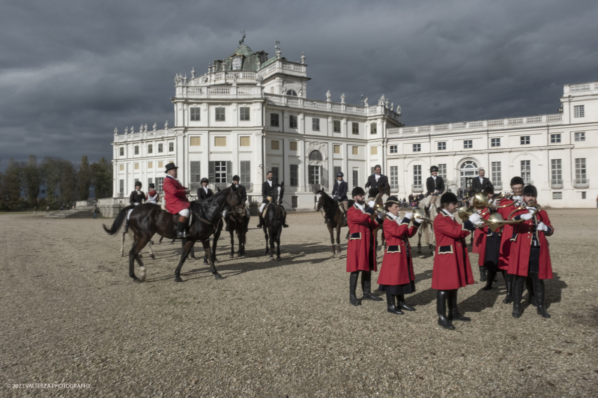 _DSF7133.jpg - 12-11-2023 Stupinigi.Gli antichi rituali della caccia reale rivivono alla Palazzina di Stupinigi nel mese dedicato all'arte venatoria al suono dei corni di Santâ€™Uberto patrimonio UNESCO. Nella foto un momento della rievocazione delle battute di caccia realizzate nei giarddini della reggia
