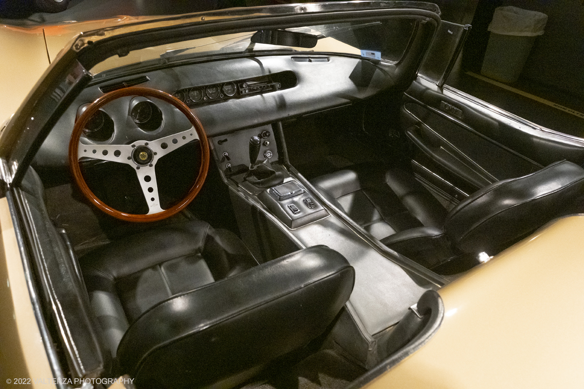 DSCF6919.jpg - 13/09/2022. Torino. Al MAUTO si Ã¨ tenuta lâ€™inaugurazione di una mostra che vuole rendere omaggio a questa auto sportiva dâ€™autore, unâ€™avventura pensata a Milano e realizzata a Torino, straordinaria nel successo e nel fallimento. Nella foto modello LMX Sirex Higk compression Sport Spider Motore V6  2.300 cc Ford. Interno vettura