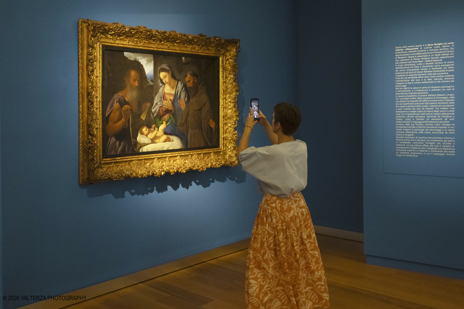 _DSF3961.jpg - 29/05/2026. Torino. Ai Musei Reali di Torino un confronto tra Lorenzo Lotto e Giovanni Girolamo Savoldo indaga le origini della â€œluce del veroâ€� che anticipÃ² la rivoluzione caravaggesca. In mostra tre dipinti del primo Cinquecento, disegni di Cavalcaselle e una â€œlezione immaginataâ€� di Roberto Longhi.  Nella foto in visita alla mostra