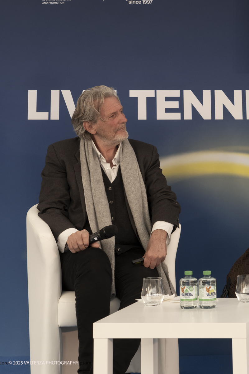 _DSF6015.jpg - 10/11)2025.Torino.  NITTO ATP FINALS / LIVE TENNIS, LOVE TORINO & PIEMONTE. Nella foto un momento del talk Alle origini del tennis: racchette e giochi di corte con Annamaria Bava, Stefano Benedetto e Alessandro Tosi a Casa Tennis
