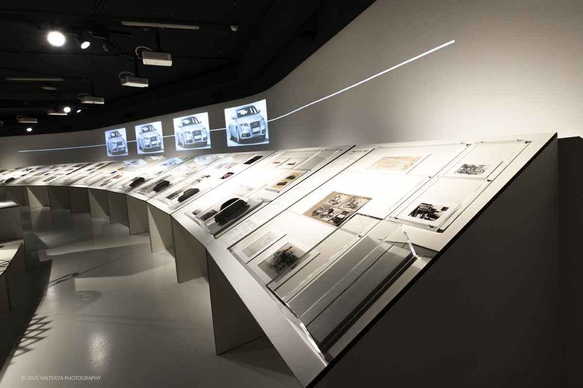 DSCF0028.jpg - 12/11/2025. Torino. MAUTO, la nuova e significativa area permanente dedicata al design: lo Spazio Design. Questa nuova sezione, di circa 2.000 metri quadrati, Ã¨ stata inserita all'interno del percorso espositivo principale.