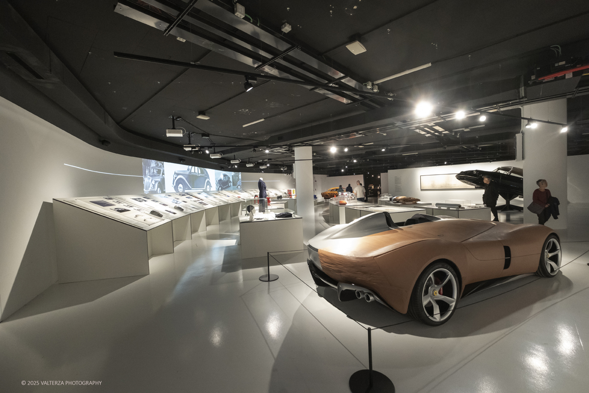 DSCF0328.jpg - 12/11/20225. Torino. MAUTO  Mostra temporanea, fino all'8 Marzo 2026, "Ferrari Design. Creative Journeys 2010-2025".