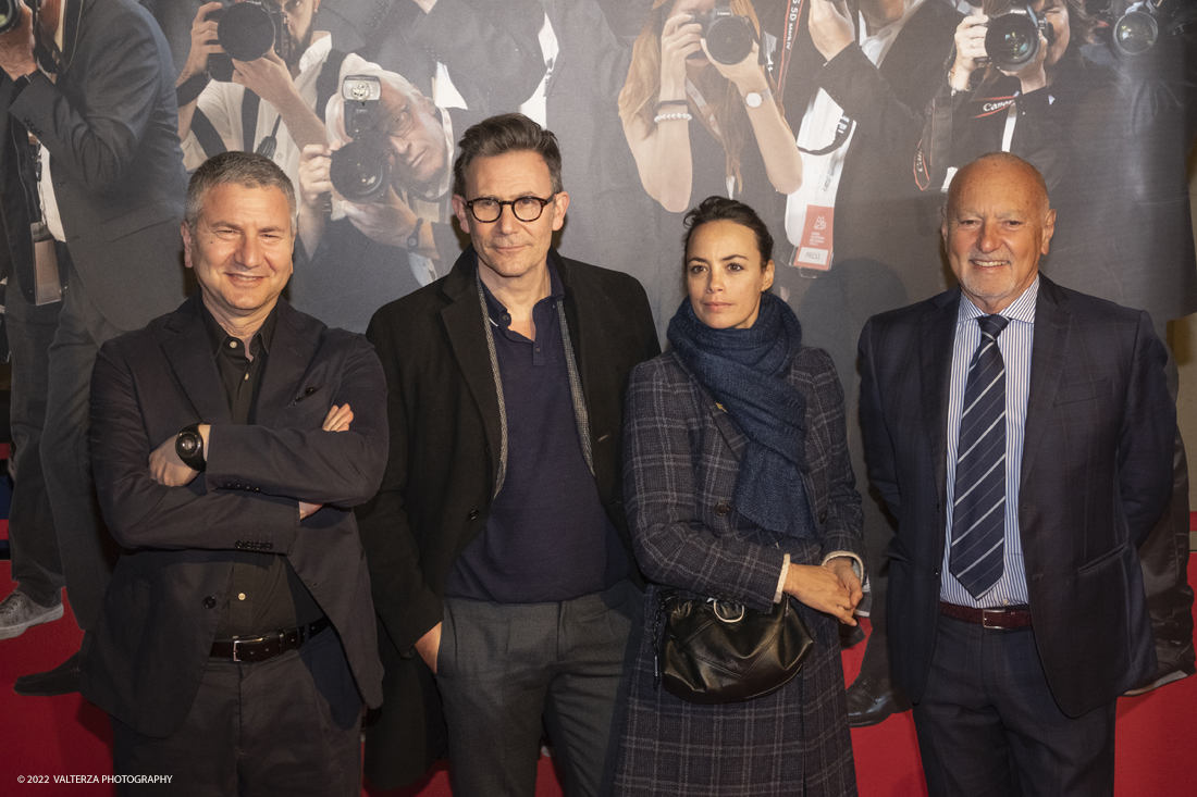 _DSF3555.jpg - 14/02/2022.Torino. A dieci anni dal successo internazionale di The Artist - premiato con cinque Oscar, tre Golden Globe, sette BAFTA e sei CÃ©sar - il regista Michel Hazanavicius e lâ€™attrice consorte BÃ©rÃ©nice Bejo sono stati ospiti del Museo Nazionale del Cinema per una masterclass. Nella foto  il regista Michel Hazanavicius , lâ€™attrice BÃ©rÃ©nice Bejo il direttore del Museo Domenico De Gaetano ed il presidente Enzo Ghigo