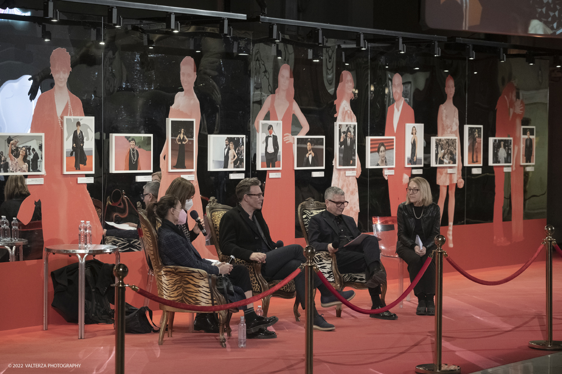 _DSF3925.jpg - 14/02/2022.Torino. A dieci anni dal successo internazionale di The Artist - premiato con cinque Oscar, tre Golden Globe, sette BAFTA e sei CÃ©sar - il regista Michel Hazanavicius e lâ€™attrice consorte BÃ©rÃ©nice Bejo sono stati ospiti del Museo Nazionale del Cinema per una masterclass. Nella foto un momento della Masterclass condotta dal direttore del Museo Domenico De Gaetano