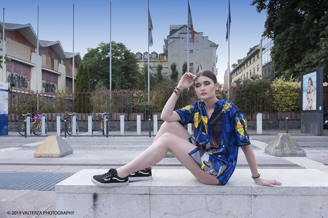 DSCF7675.jpg - 08/06/2019. Torino, Maze, il festival dedicato al mondo dello Streetwear e della Streetculture.  Street fashion con la modella parigina Brunel