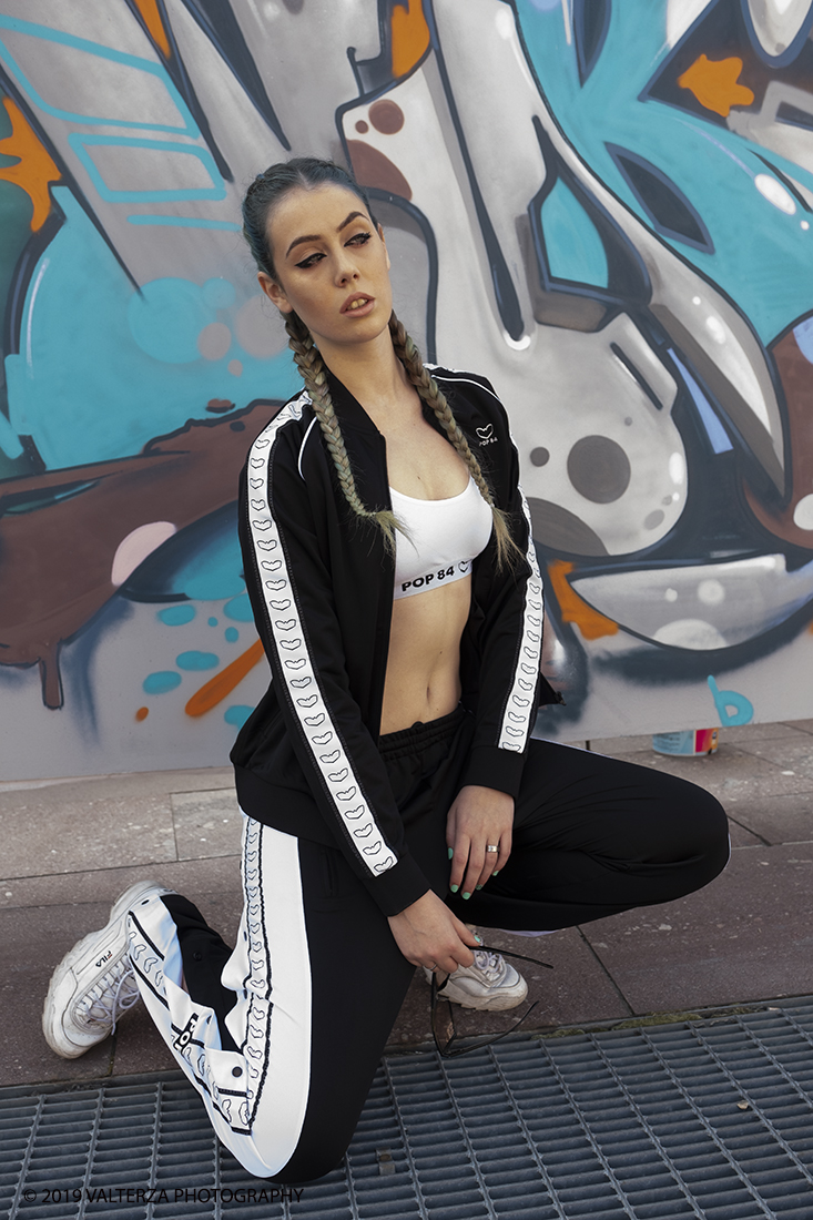 DSCF7806.jpg - 08/06/2019. Torino, Maze, il festival dedicato al mondo dello Streetwear e della Streetculture. Street fashion con la modella Benedetta.