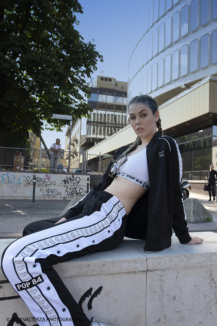 DSCF8043.jpg - 08/06/2019. Torino, Maze, il festival dedicato al mondo dello Streetwear e della Streetculture. Street fashion con la modella Benedetta.