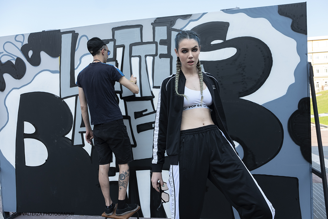 DSCF8070_pp.jpg - 08/06/2019. Torino, Maze, il festival dedicato al mondo dello Streetwear e della Streetculture. Street fashion con la modella Benedetta.