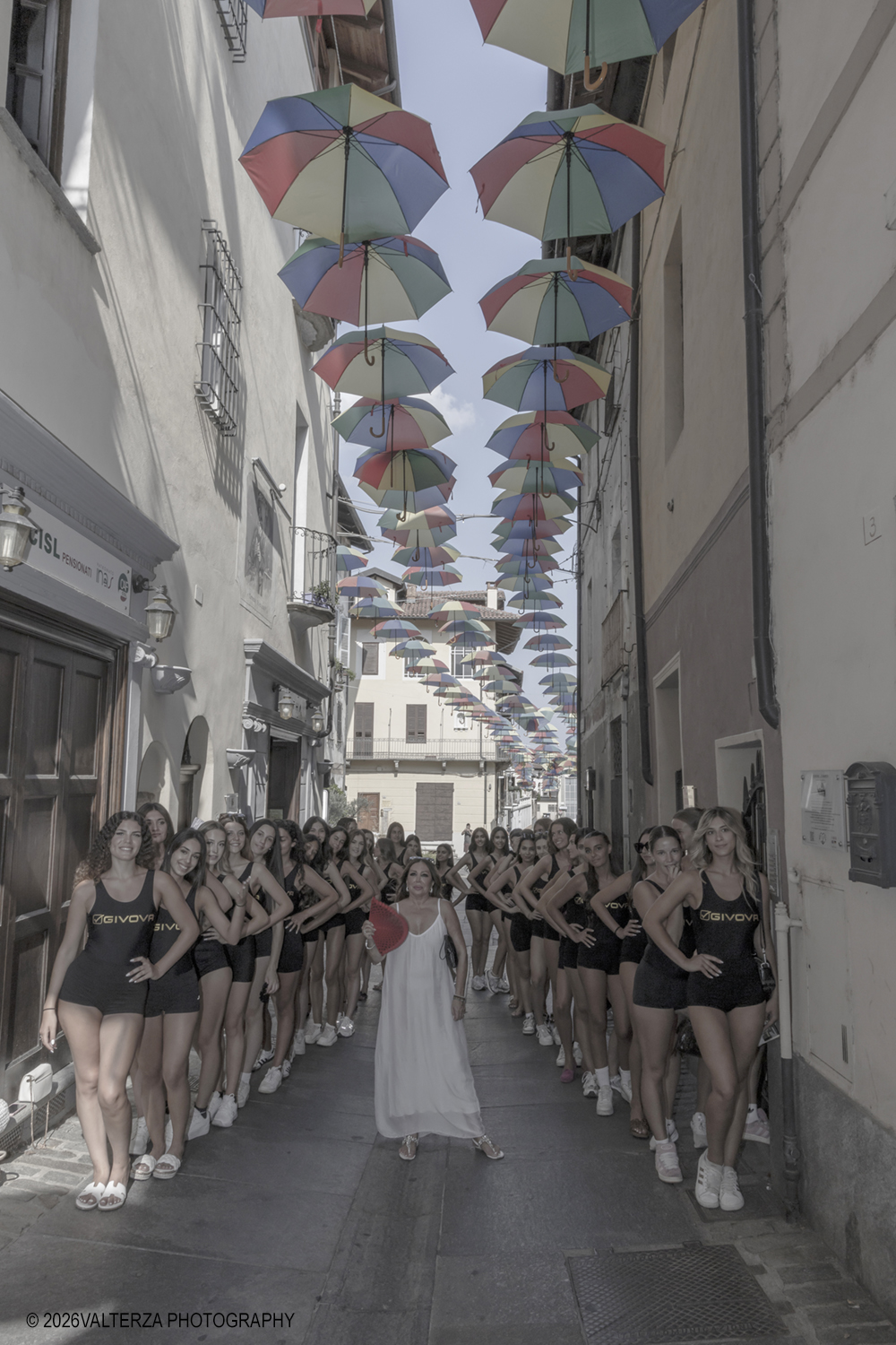 _Z3A5723.jpg - 08/08/2026. Giaveno . Finale Regionale di Miss Cinema Piemonte e Valle d'Aosta nonchÃ© lâ€™elezione di Miss sport Givova e Miss Giaveno che ha visto trionfare rispettivamente Carlotta Anguilano, Nicole Medini, e Martina Viglierco. Nella foto le concorrenti durante il  tour fotografico e culturale tra le vie e i monumenti piÃ¹ iconici del centro storico giavenese. con l'esclusivista regionale Mirella Rocca ed il sindaco  Stefano Olocco