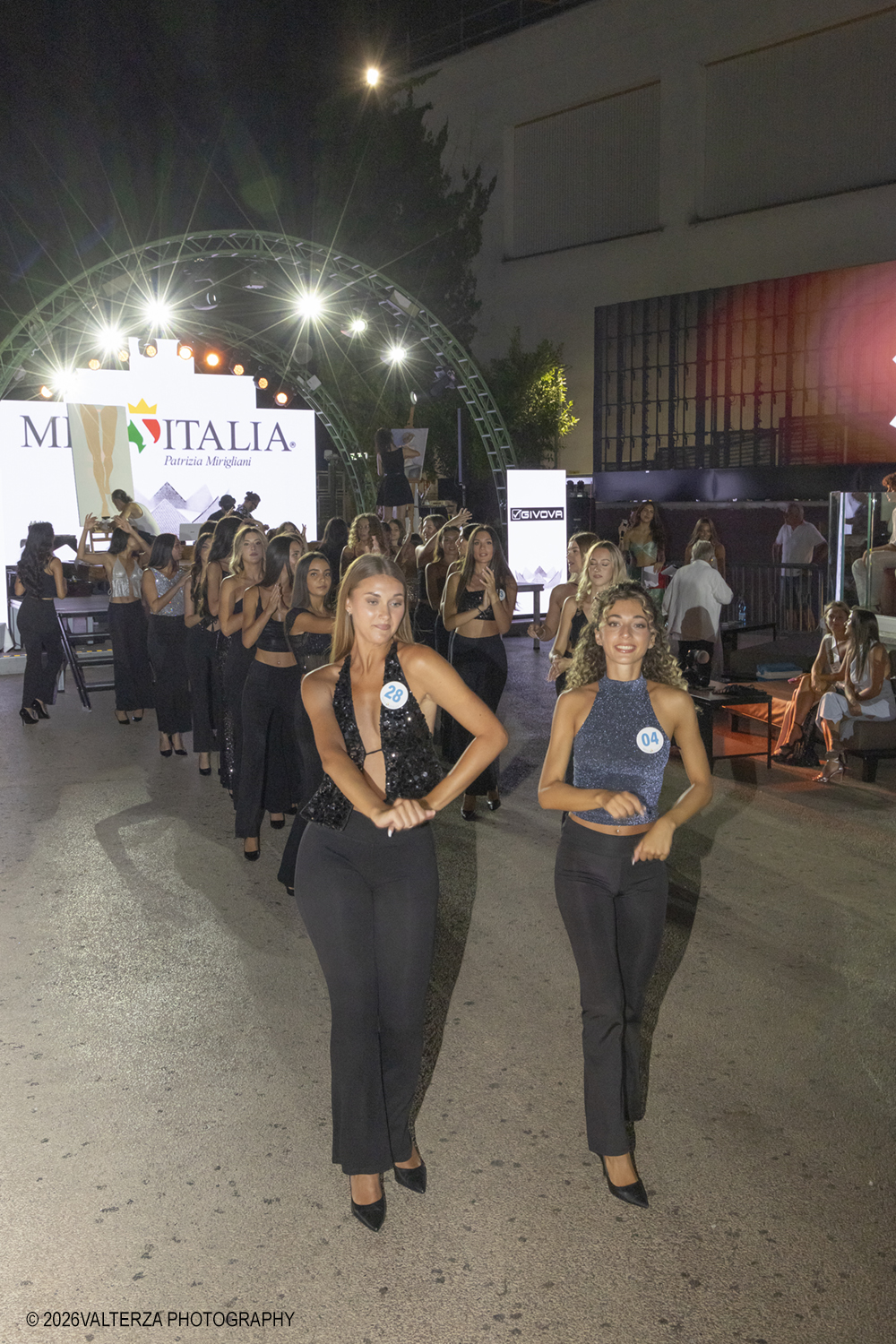 _Z3A8594.jpg - 27/08/2026 Torino. La proclamazione di Miss Torino 2026,  si Ã¨ conclusa con il trionfo di Greta Vianelli, eletta ufficialmente  all'interno dell'esclusivo Garden del ONE Torino. Il prestigioso titolo Ã¨ stato assegnato sotto l'attenta regia di Mirella Rocca, storica esclusivista del concorso di Miss Italia per il Piemonte e la Valle d'Aosta.  Nella foto danze delle concorrenti sulle musiche selezionate da  @turymegazeta