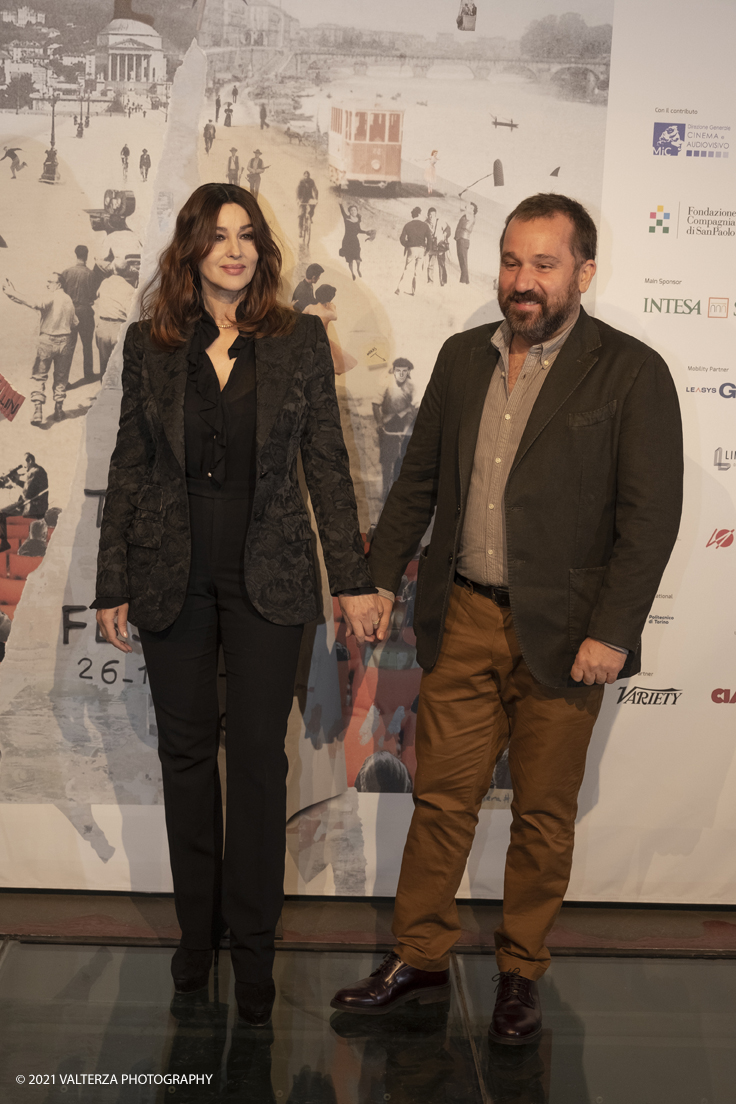 _DSF7706.jpg - 30/11/2021. Torino. Conferenza stampa e Photocall con Monica Bellucci per il film The girl in the Fountain. Nella foto Monica Bellucci ed il regista  Antongiulio Panizzi