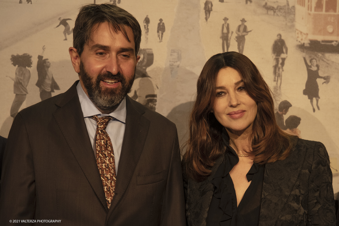 _DSF7774.jpg - 30/11/2021. Torino. Conferenza stampa e Photocall con Monica Bellucci per il film The girl in the Fountain. Nella foto Monica Bellucci e Stefano Francia di Celle direttore del Torino Film Festival.