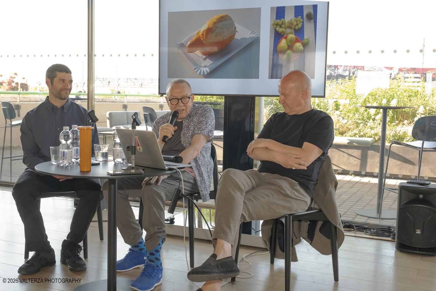 _DSF2403.jpg - 26/05/2026. Torino. EXPOSED Incontro con l'artista Walter Pfeiffer , la Pinacoteca Agnelli ospita la mostra "In Good Company", la prima esposizione istituzionale in Italia dedicata al famoso fotografo svizzero Walter Pfeiffer. Nella foto Nicola Trezzi cocuratore della mostra, Il fotografo Walter Pfeiffer, il direttore di EXPOSED Walter Guadagnini conduttore dell'incontro