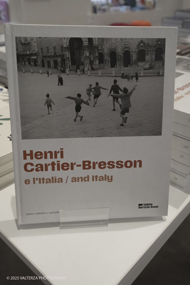 DSCF0010.jpg - Italy, Turin, February 13, 2025. CAMERA - Centro Italiano per la Fotografia presents the exhibition â€œHenri Cartier-Bresson e lâ€™Italiaâ€�, an unpublished story, signed by H.C.B. on the history of the  Italian countrry from 1932 to 1973. Into the picture the catalogue of the exhibition