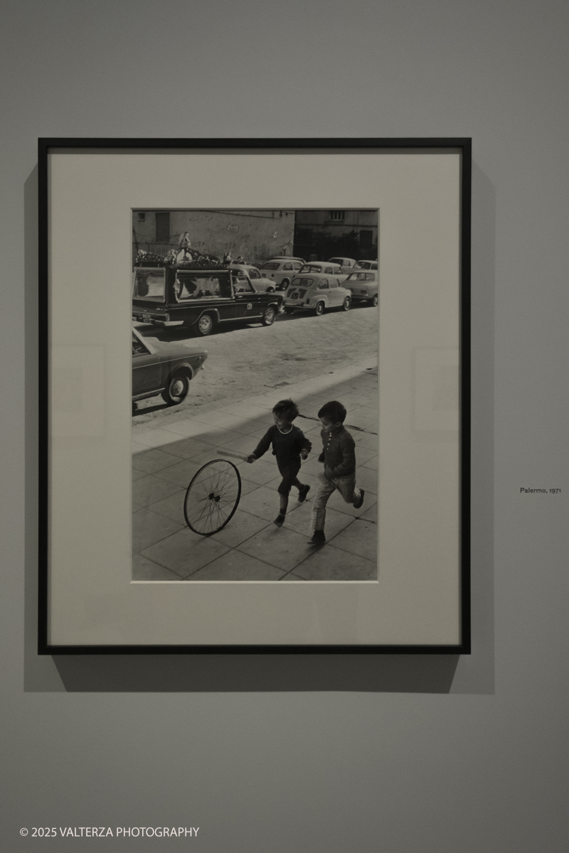 DSCF0157.jpg - Italy, Turin, February 13, 2025. CAMERA - Centro Italiano per la Fotografia presents the exhibition â€œHenri Cartier-Bresson e lâ€™Italiaâ€�, an unpublished story, signed by H.C.B. on the history of the  Italian countrry from 1932 to 1973. Into the picture image early 70â€™s last time in Italy