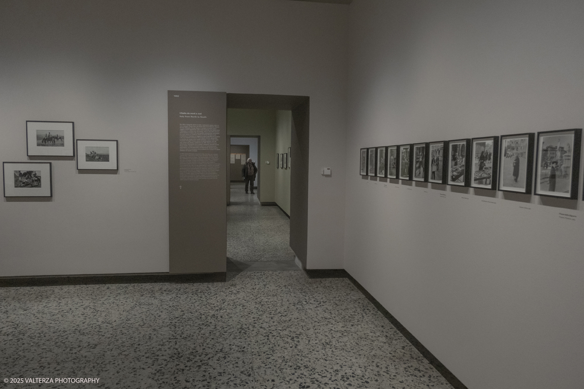 _DSF6292.jpg - Italy, Turin, February 13, 2025. CAMERA - Centro Italiano per la Fotografia presents the exhibition â€œHenri Cartier-Bresson e lâ€™Italiaâ€�, an unpublished story, signed by H.C.B. on the history of the  Italian countrry from 1932 to 1973. Into the picture part of the exhibition set-up