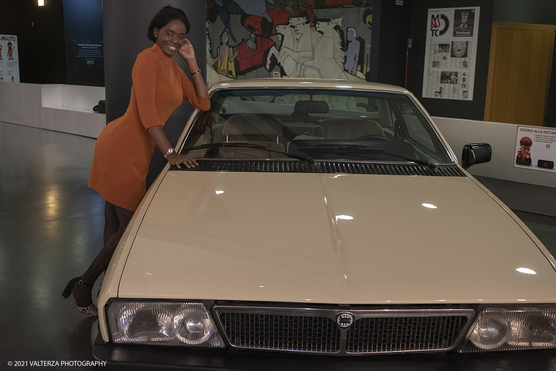 _DSF3105.jpg - 12/10/2021. Torino.  Al MAUTO in esposizione nove Lancia Gamma CoupÃ¨ fino al 24 Ottobre. Nella foto Lancia Gamma coupÃ¨  con la modellaa Magalie