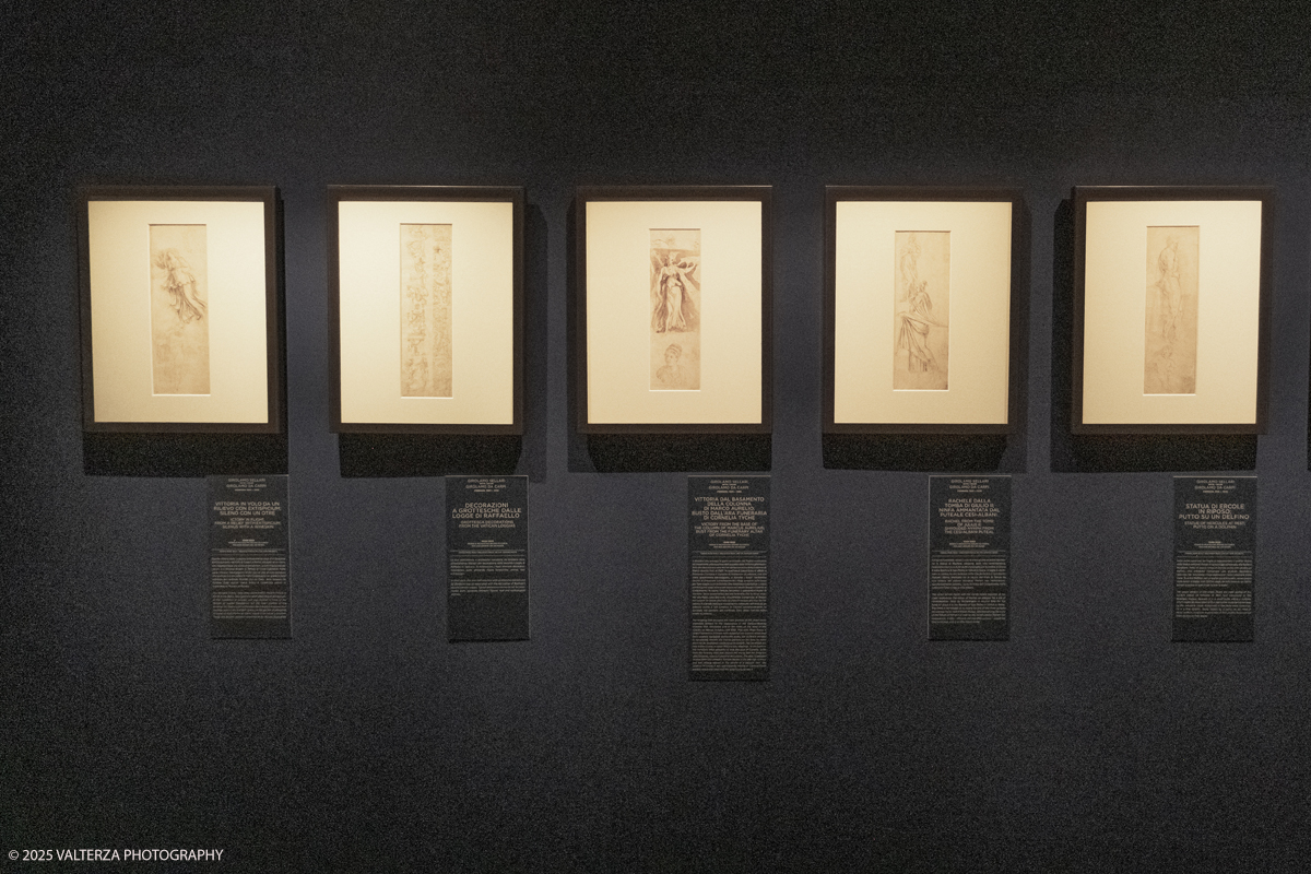 DSCF0202.jpg - 17/04/2025. Torino. Artexhibition, Da Botticelli a Muecha. Bellezza , Natura, Seduzione. Into the picture fourth section Looking at the ancient  The Roman notebook of Gerolamo da Carpi