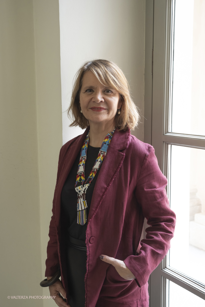 _DSF9585.jpg - 10/09/2025. Torino, Palazzo Lascaris. Apertura Mostra Donne e Motori? Gioie e Basta. Eleganza e bellezza di Donne e Auto.. Nella foto Elisabetta Cozzi - Presidente di Museo Fratelli Cozzi, Presidente di Associazione Friends of Museo Fratelli Cozzi, ideatrice della mostra fotografica "Donne e Motori? Gioie e Basta