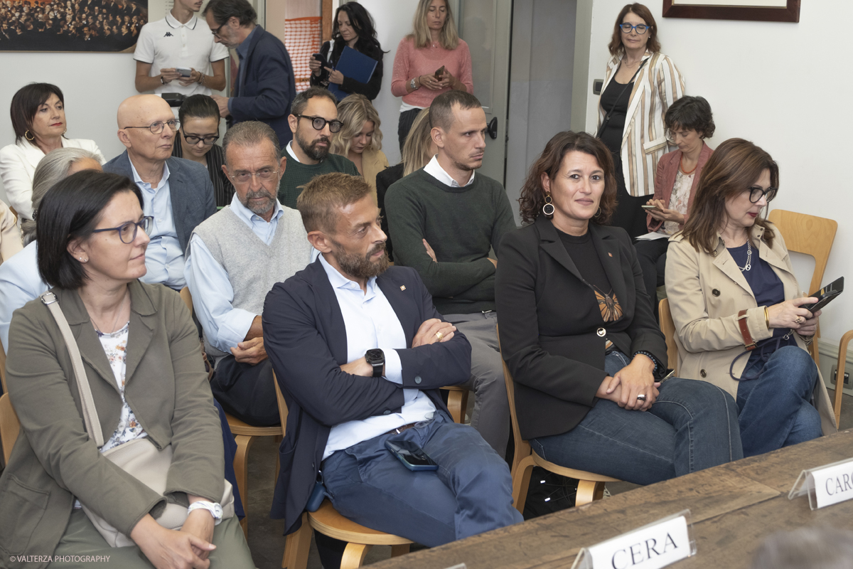 _DSF9642.jpg - 10/09/2025. Torino, Palazzo Lascaris. Apertura Mostra Donne e Motori? Gioie e Basta. Eleganza e bellezza di Donne e Auto.. Nella foto un momento della presentazione