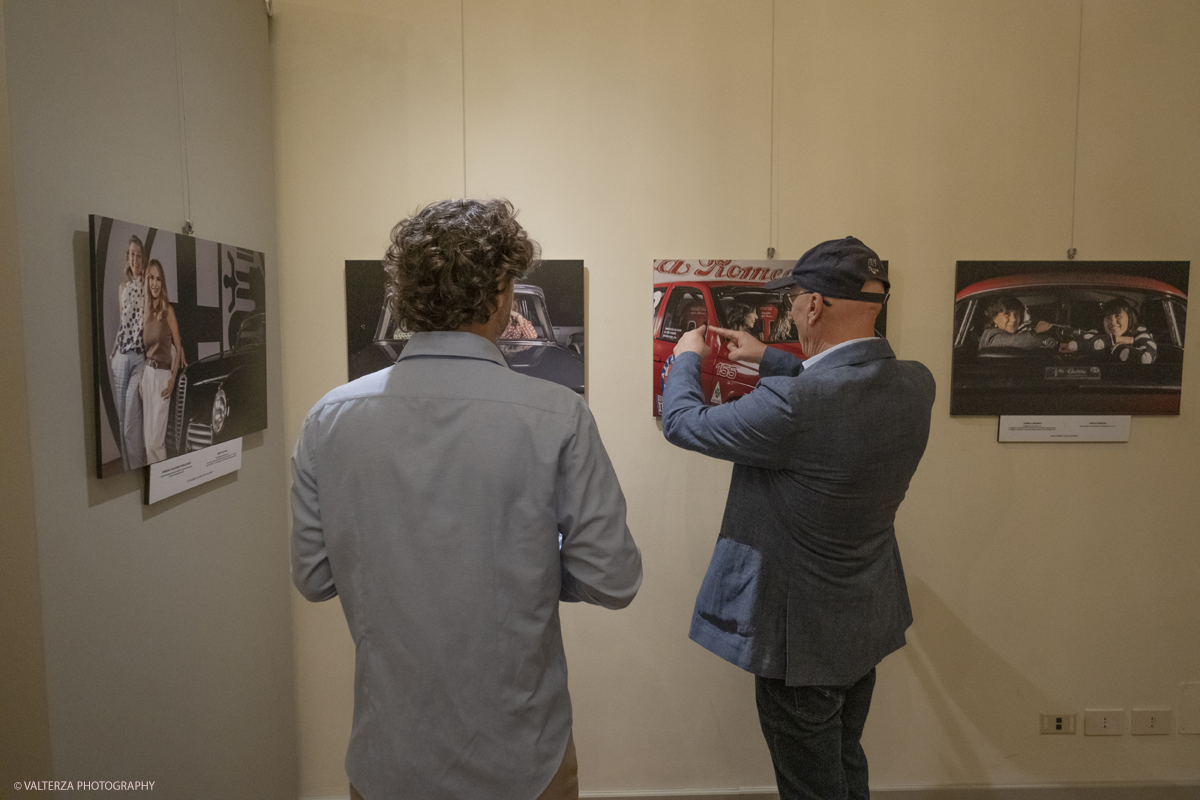 _DSF9799.jpg - 10/09/2025. Torino, Palazzo Lascaris. Apertura Mostra Donne e Motori? Gioie e Basta. Eleganza e bellezza di Donne e Auto.. Nella foto Alfredo Stola contitolare dello studio Torino in visitaa alla mostra