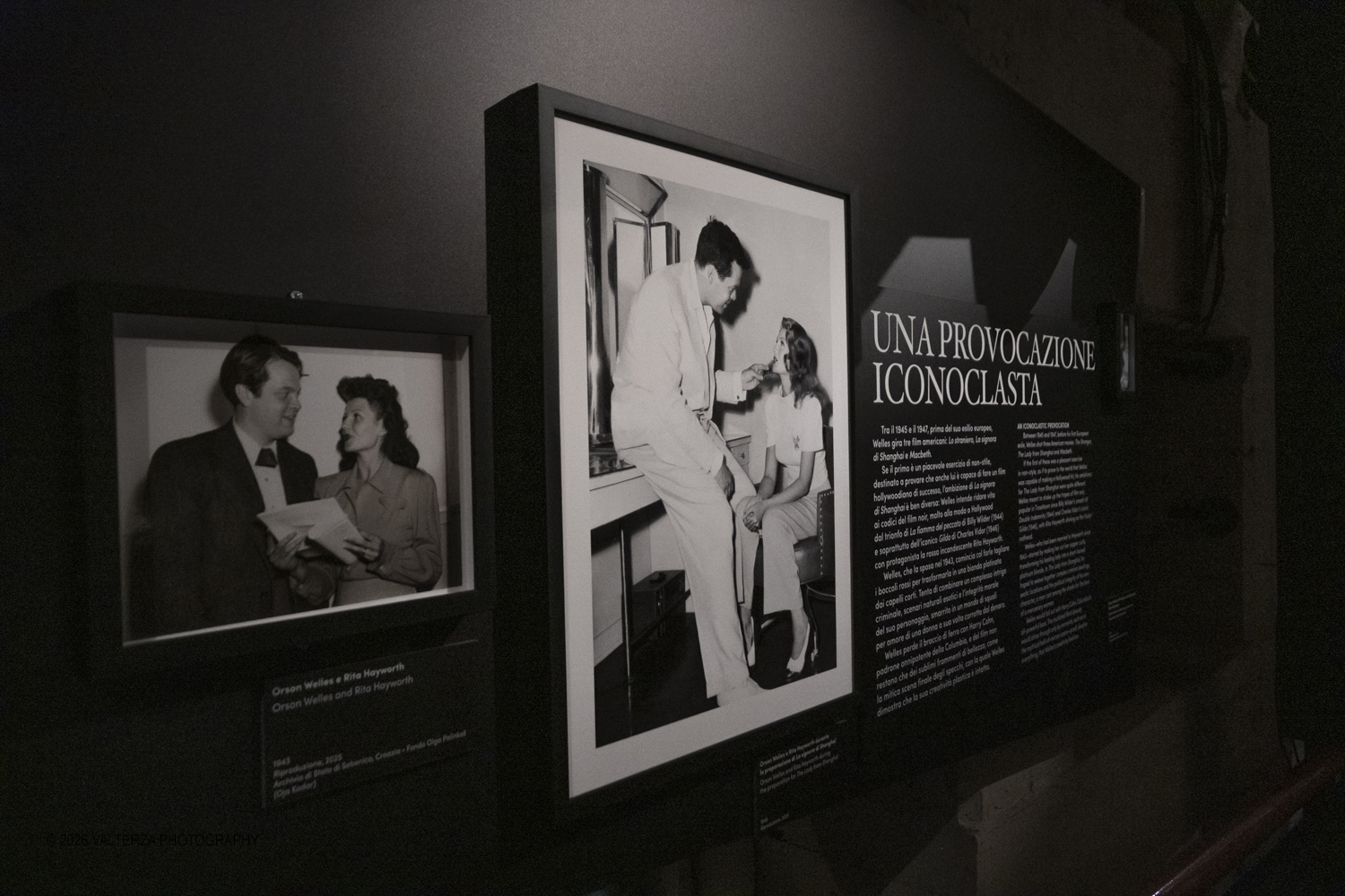 _DSF8857.jpg - 31/03/2026. Torino. Mostra My Name is Orson Welle, la mostra ripercorre la vita e la carriera del grande regista attraverso fotografie, documenti dâ€™archivio, disegni, manifesti, materiali audiovisivi e installazioni. Nella foto documentazione afferente alla alla terza delle cinque aree tematiche della mostra  1942 Lâ€™inizio dei guai