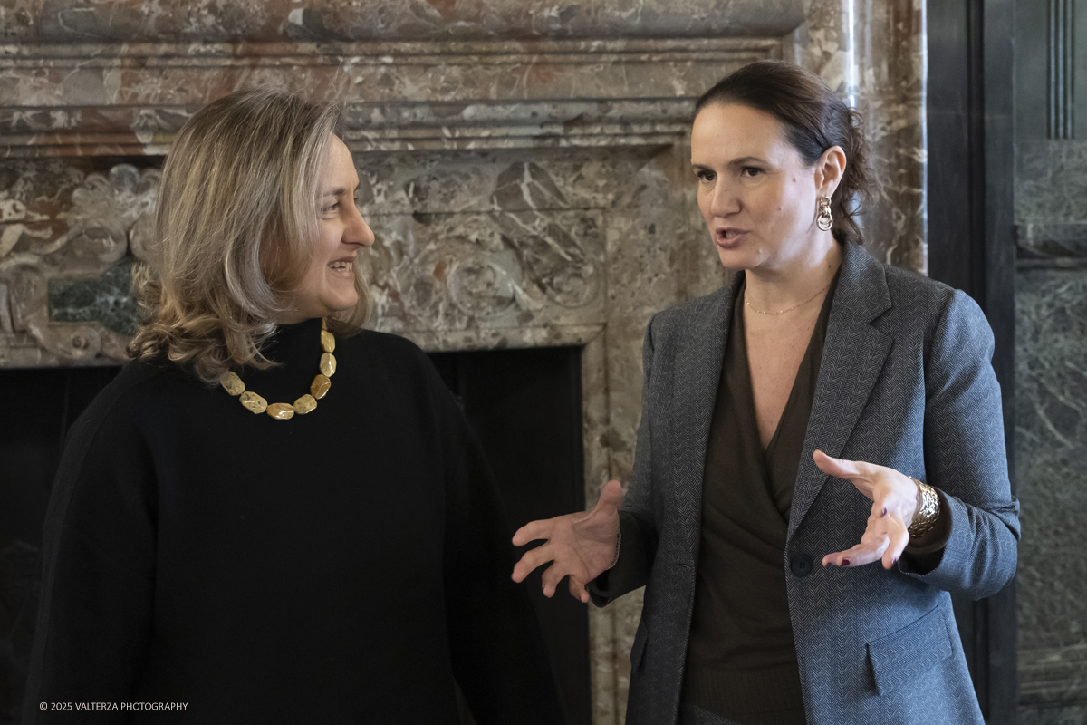 _DSF0023.jpg - 22/11720'25. Torino. Dal 22 novembre 2025 al 3 maggio 2026, le Sale Chiablese dei Musei Reali di Torino ospitano una mostra dedicata a Orazio Gentileschi (Pisa, 1563 â€“ Londra, 1639), uno dei piÃ¹ importanti artisti italiani del Seicento, la cui straordinaria qualitÃ  pittorica fu premiata da un successo in vita pari a quello di Caravaggio, Rubens e Van Dyck. Nella foto Paola D'Agostino Direttrice Musei Reali di Torino e Iole Siena presidente di Arthemisia