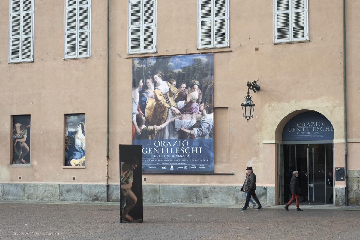 _DSF0139.jpg - 22/11720'25. Torino. Dal 22 novembre 2025 al 3 maggio 2026, le Sale Chiablese dei Musei Reali di Torino ospitano una mostra dedicata a Orazio Gentileschi (Pisa, 1563 â€“ Londra, 1639), uno dei piÃ¹ importanti artisti italiani del Seicento, la cui straordinaria qualitÃ  pittorica fu premiata da un successo in vita pari a quello di Caravaggio, Rubens e Van Dyck. Nella foto l'ingresso alle sale chiablese